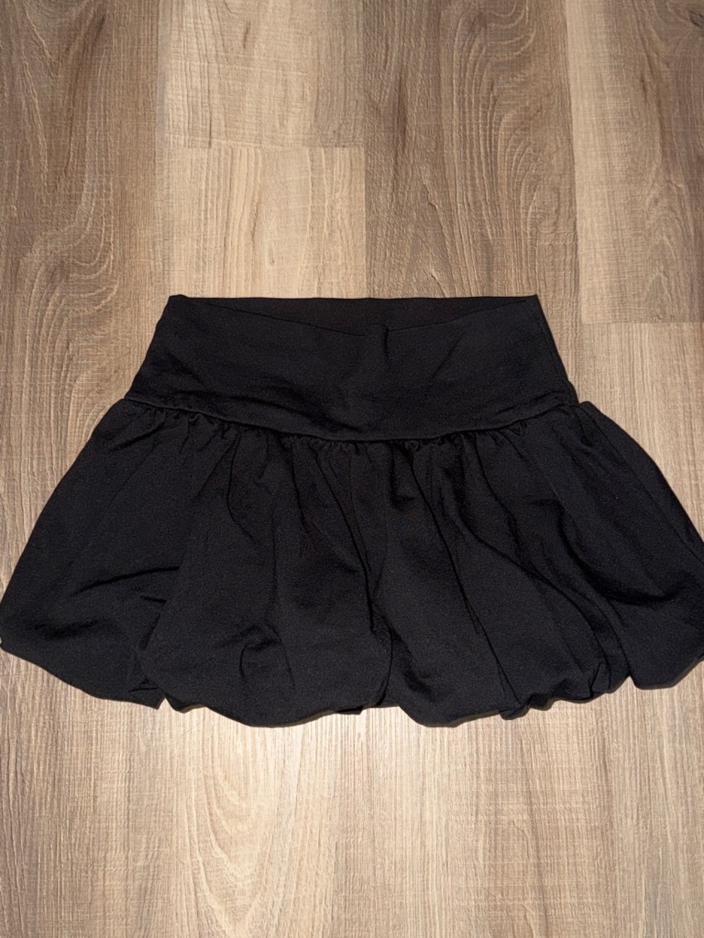 🖤 NWOT BLACK MINI BUBBLE SKIRT M 🖤